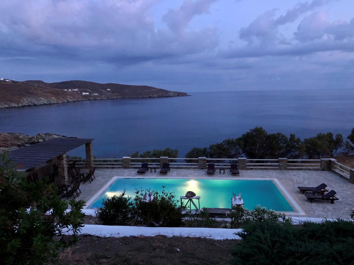 En Plo Aparthotel Agios Romanos Exterior photo