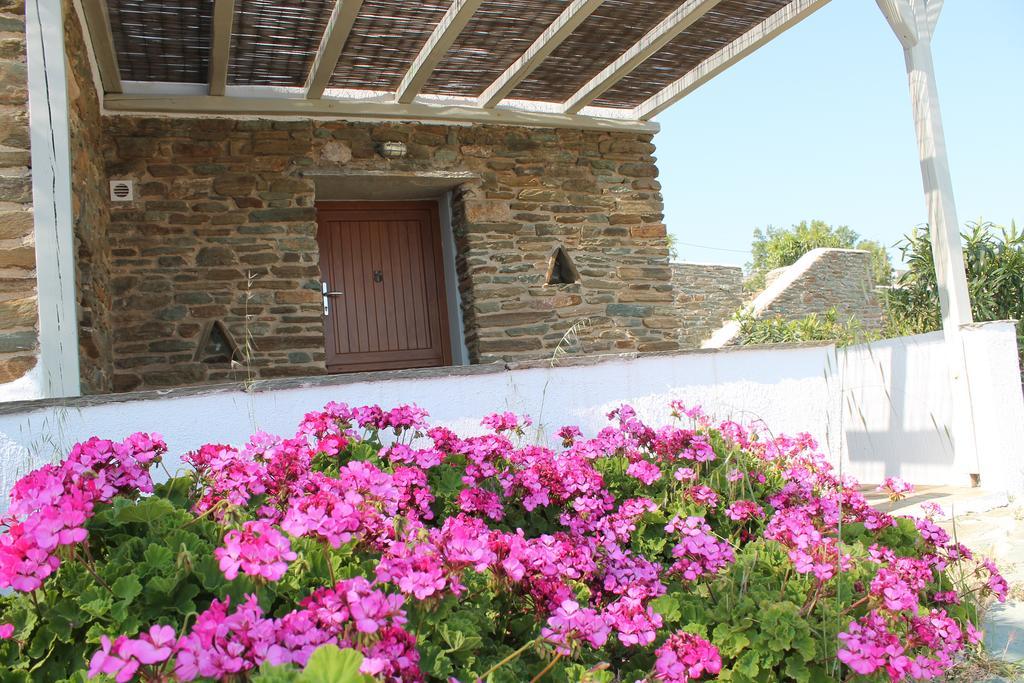 En Plo Aparthotel Agios Romanos Exterior photo