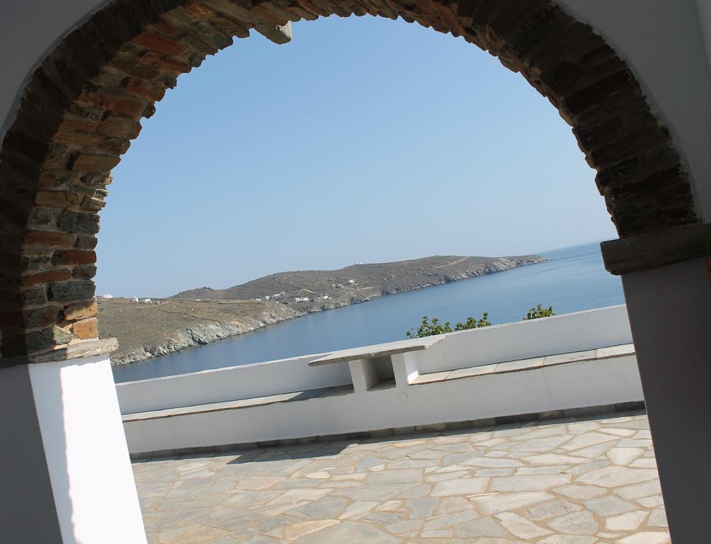 En Plo Aparthotel Agios Romanos Exterior photo